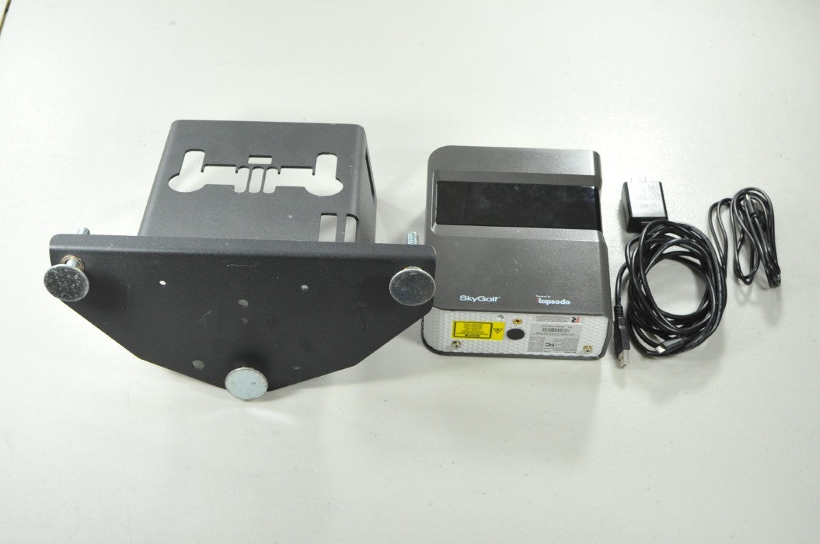 SkyGolf SkyTrak Original Golf Simulator Launch Monitor with Metal Case #208113