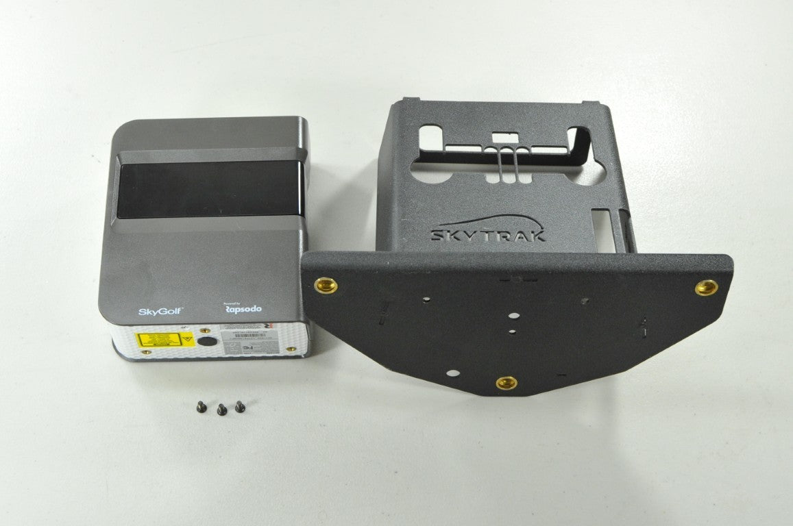 SkyGolf SkyTrak Original Golf Simulator Launch Monitor with Metal Case  #206683