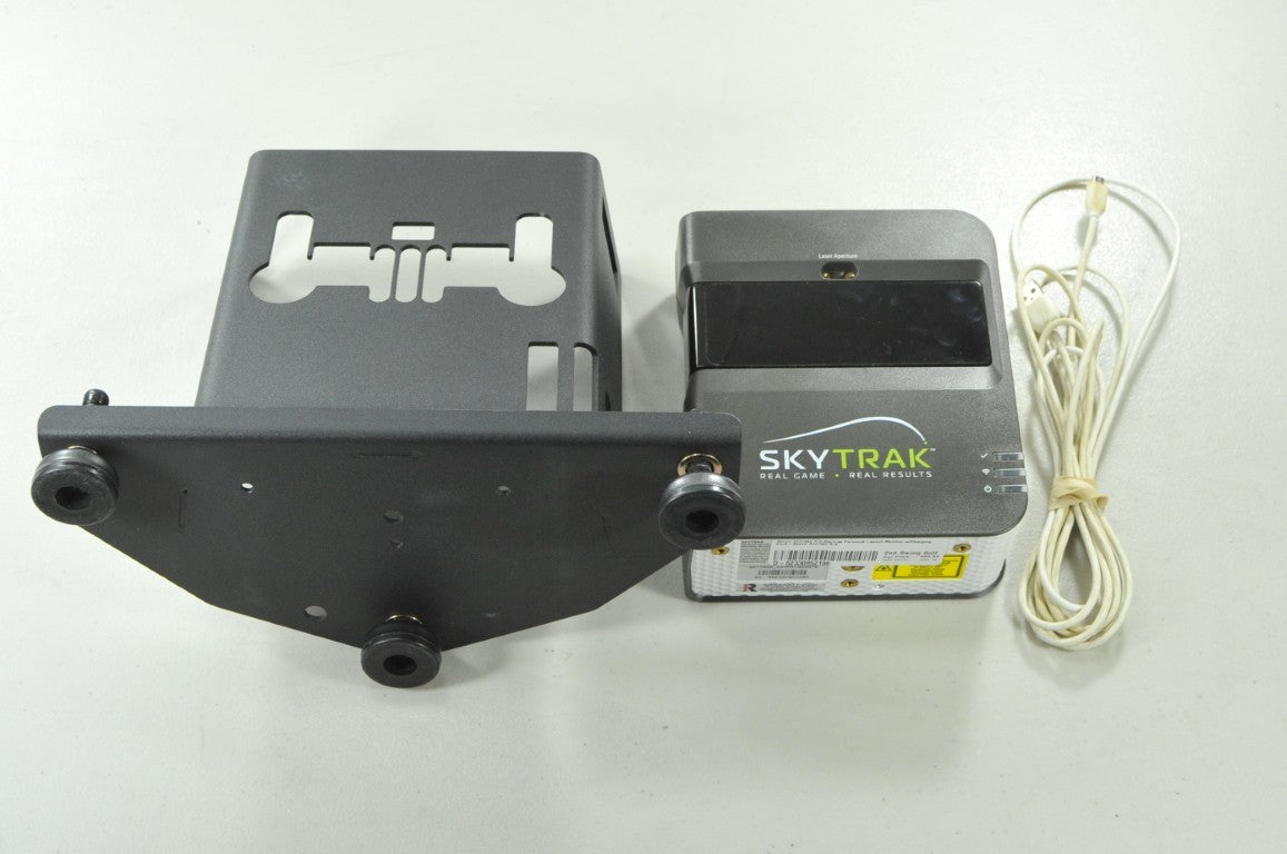 SkyGolf SkyTrak Original Golf Simulator Launch Monitor with Metal Case  #202527