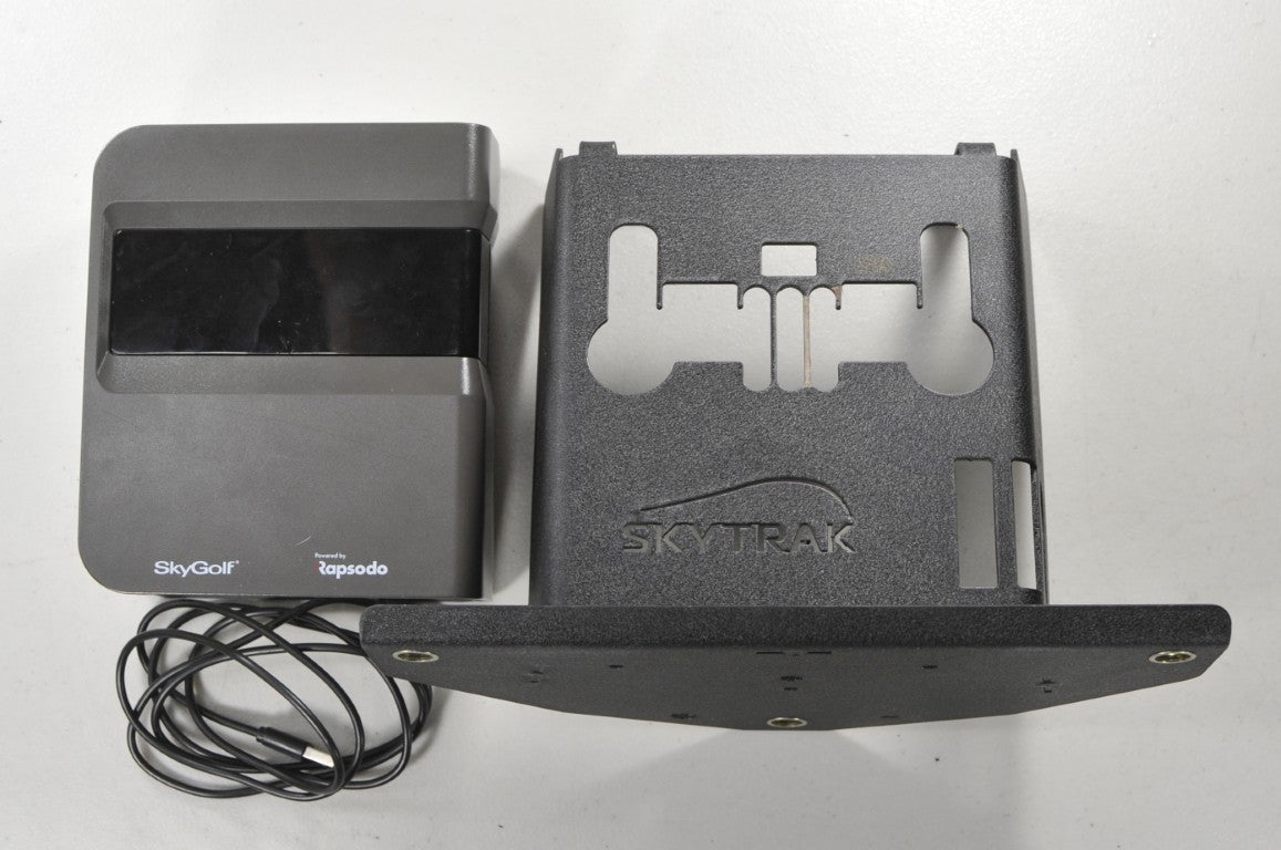 SkyGolf SkyTrak Original Golf Simulator with Metal Case Launch Monitor  #217585