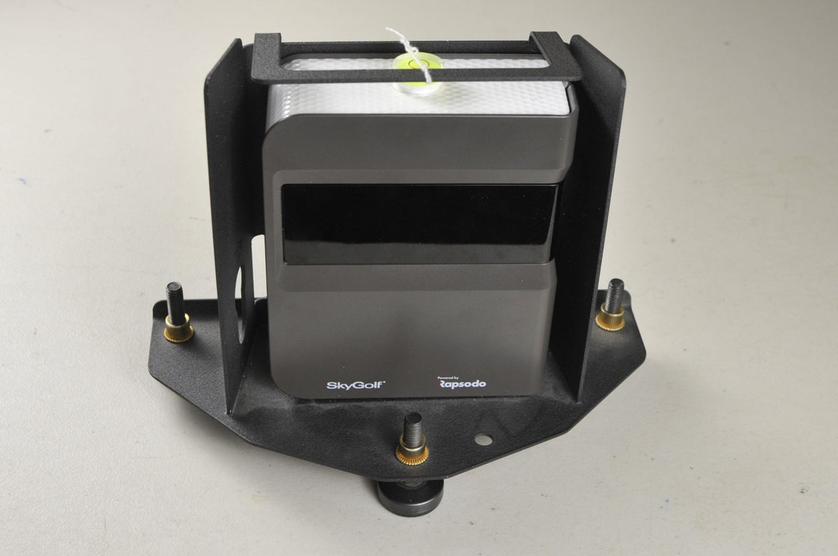 SkyGolf SkyTrak Original Golf Simulator Launch Monitor with Metal Case  #227114