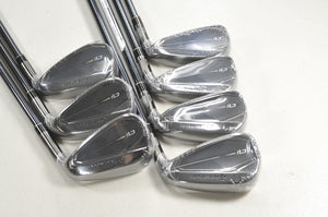 TaylorMade Qi Gunmetal 5-PW,AW Iron Set Regular Flex RH Recoil Graphite # 218748